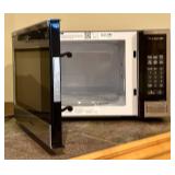 LL - Panasonic NN-SU686S Genius Sensor 1100W Microwave