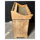 Vintage Oak Cabinet with Scalloped Top - Single Door, Inner Shelving