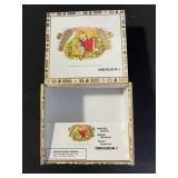 Romeo y Julieta Cedro Deluxe No. 2 - 25-Cigars Cedar Box Set