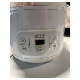 Aroma Digital Rice Cooker with Steamer Tray - White