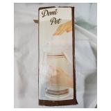 Spirit Demi Pot Unbreakable - 7-Piece Kitchen Set with 4 Green Mugs, Amber Plate, Pitcher