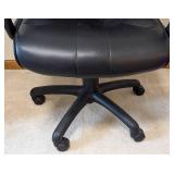 UL - Leather Rolling Office Chair with Armrests - Black, Adjustable Height