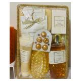 B2 - Spirit of the Earth Bath & Body Gift Basket Lot - Avon Foot Works & Candle Dish