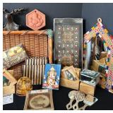 B2 - Madrid Travel Souvenir Lot - Gemstone Paintings, Indian Boxes & Decorative Trinkets