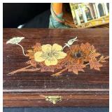 B2 - Madrid Travel Souvenir Lot - Gemstone Paintings, Indian Boxes & Decorative Trinkets