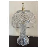 LR - Budoir Crystal Cut Glass Table Lamp with Diamond-Cut Pattern Shade