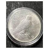 1924 US PEACE SILVER DOLLAR IN AIRTITE
