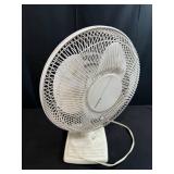 Holmes Oscillating Table Fan 18 Inch White