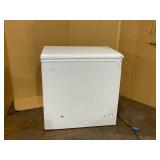 Vissani 6.9 cu. ft. Manual Defrost Chest Freezer with LED Light Type in White (Transit Damage, See Photos)