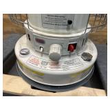 Dyna-Glo Indoor Kerosene Convection Heater, 23,800 BTU, 1,000 Sq. Ft. Heating Capacity, Model# WK95C8 MSRP $189.99