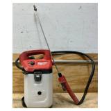 Milwaukee 2 Gallon (7.6 L) Sprayer Tank