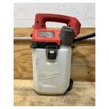 Milwaukee 2 Gallon (7.6 L) Sprayer Tank