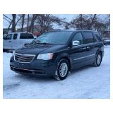 2012 CHRYSLER TOWN AND COUNTRY TOURING-L *132k Miles* (NO RESERVE)