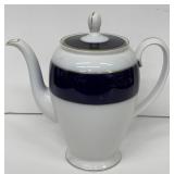 Vintage Rosenthal Claudin China Tea Set with Teapot, Sugar, Creamer, 12 Saucers, 11 Teacups