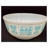 Pyrex Amish Butterprint Mixing Bowls Vintage Set of 2