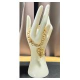 Vintage 14K Gold Heart Pendant Bracelet with CHAI Hebrew Symbol