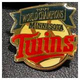 Minnesota Twins World Champions Pins Lot - 1991 World Series/2001 Season (5 Pins)