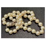 Vintage Pearl Necklace - 14K Clasp, 14-Inch Length