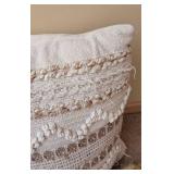 UL - Pillows & Blankets Set - Neutral Throw Pillows with Tassels, Textured Covers