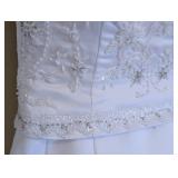 UL - Ginza Collection Bridal Wedding Dress - Size 8 with Veil