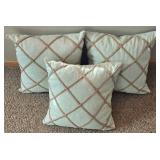 LR - Sage Green 18-inch Pillow Covers with Forms - 5-Pack