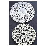 LR - Round Distressed Wood Wall Hangings - Sage Green 19.5-in diameter & Gray 23.5-in diameter (Lot of 2)