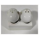 Nodder Vintage Salt & Pepper Shakers