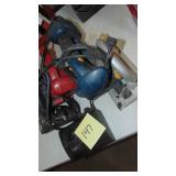 2-Skillsaws, 1 Rechargeable