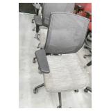 Lot of 6 Grey and black office chairs