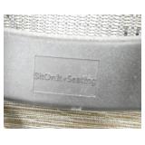 Lot of 6 Grey and black office chairs