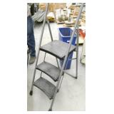3 step ladder and waste basket