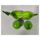 Fitz & Floyd Two Peas in a Pod Salt & Pepper Shakers
