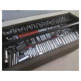 (EC1) Park Metal 21" Tool Box Full ...