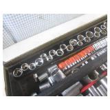 (EC1) Park Metal 21" Tool Box Full ...
