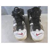 (BS) Pair of Nike Air More Uptempo ...