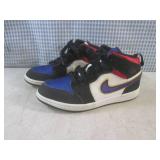 (BS) Pair of Nike Air Jordan 1 Mid ...