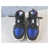 (BS) Pair of Nike Air Jordan 1 Mid ...