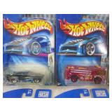 (G-1) Assorted Hot Wheels in Packag...