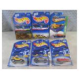 (G-1) Assorted Hot Wheels in Packag...