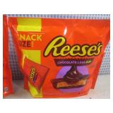 (B-3) 4 Bags of Reeses Snack Size C...