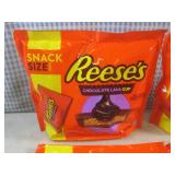 (B-3) 4 Bags of Reeses Snack Size C...