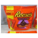 (B-3) 4 Bags of Reeses Snack Size C...