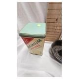 Premium Saltine Tin and Vintage Fluted Cake Pan