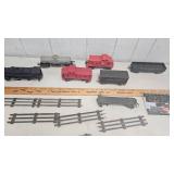 Lionel Lines Train Set as Pictured, 6 Cars/Tracks)