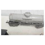 Lionel Lines Train Set as Pictured, 6 Cars/Tracks)