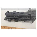 Lionel Lines Train Set as Pictured, 6 Cars/Tracks)
