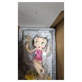 Pair of Betty Boop Figurines  Hawaiin Holiday and All Dolled Up