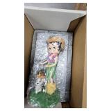 Pair of Betty Boop Figurines  Hawaiin Holiday and All Dolled Up