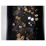 Assorted Costume Jewelry Tray - Earrings, Brooches & Rings