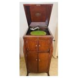 Victor Victrola Phonograph VV-X1  by Victor Talking Machine Company